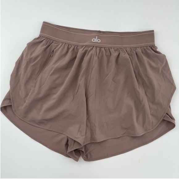 ALO Match Point Short Mushroom Large - Picture 4 of 6